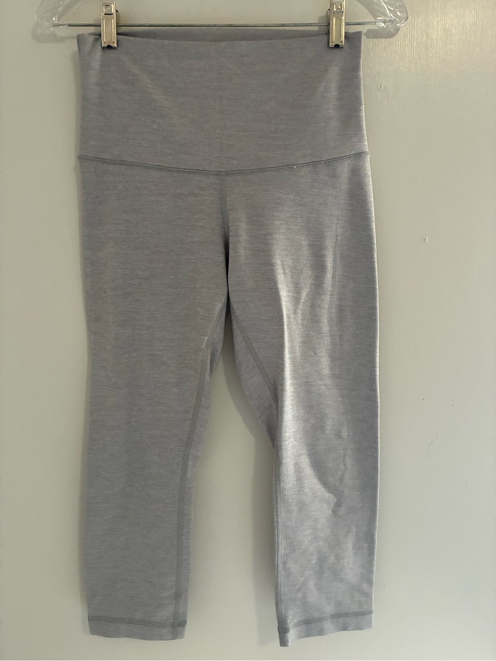 Lululemon Cropped Gray Leggings Old Style SZ 6